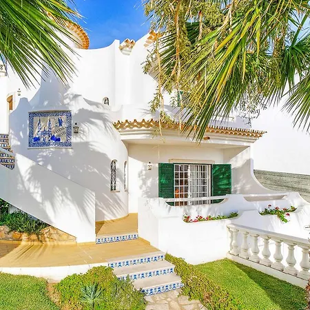 Torcato * Αλμπουφέιρα